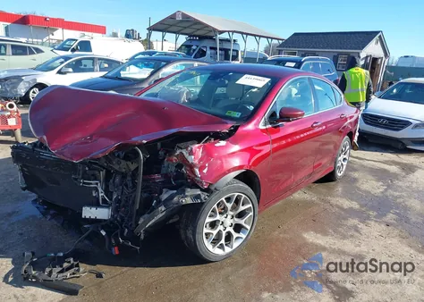 2015 Chrysler 200 C z USA, uszkodzony, nr VIN 1C3CCCEG7FN673976